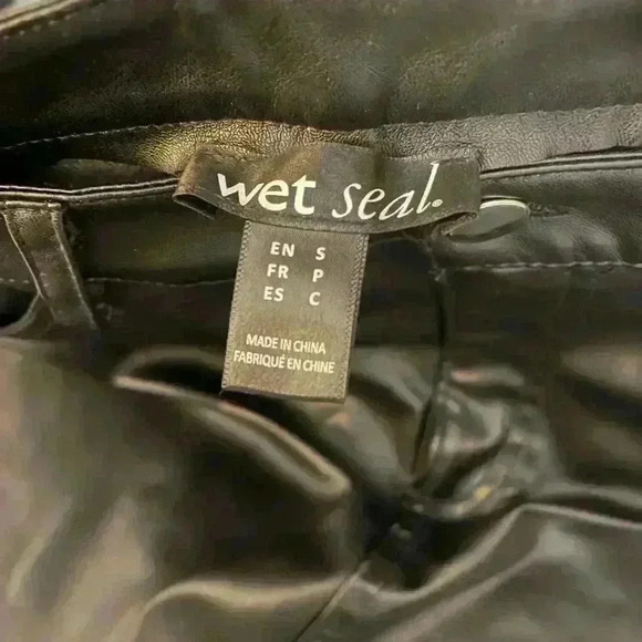 Wet Seal womens faux leather mini skirt size Small - Picture 3 of 5